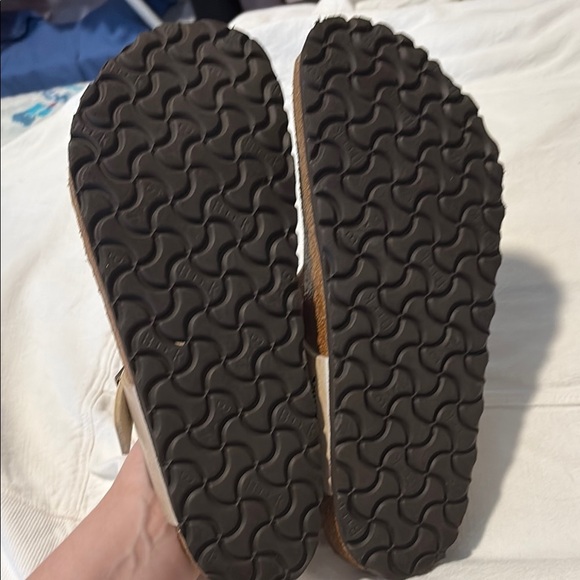 Birkenstock Cream Leather Thong Sandals - Picture 3 of 4